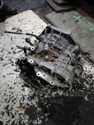 Toyota Ractis /Belta 2sz Gearbox 2wd