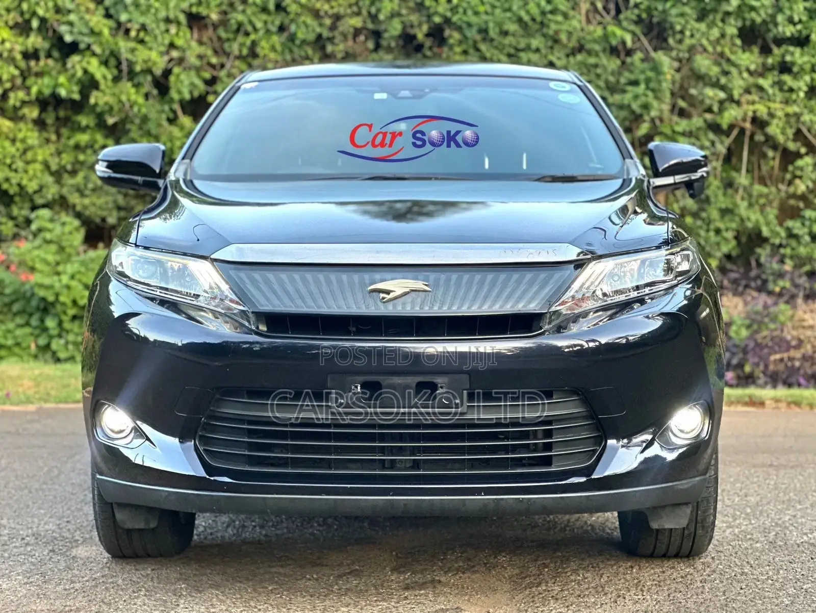 Toyota Harrier 2.0 2016 Black