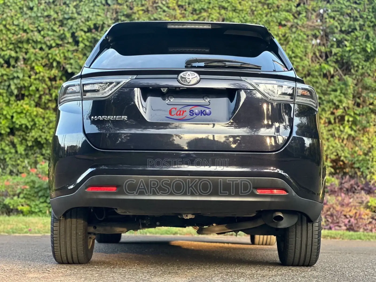 Toyota Harrier 2.0 2016 Black