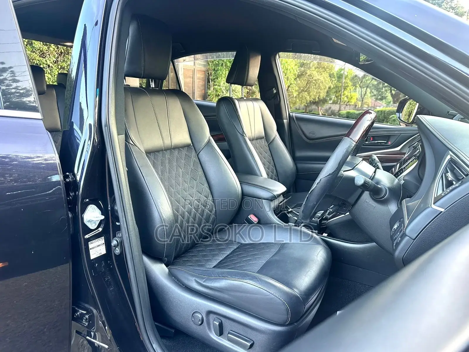 Toyota Harrier 2.0 2016 Black
