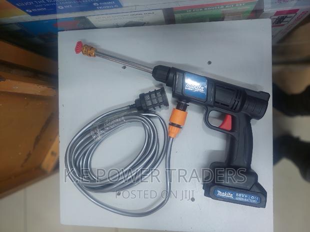 Makita Cordless Carwash Machine