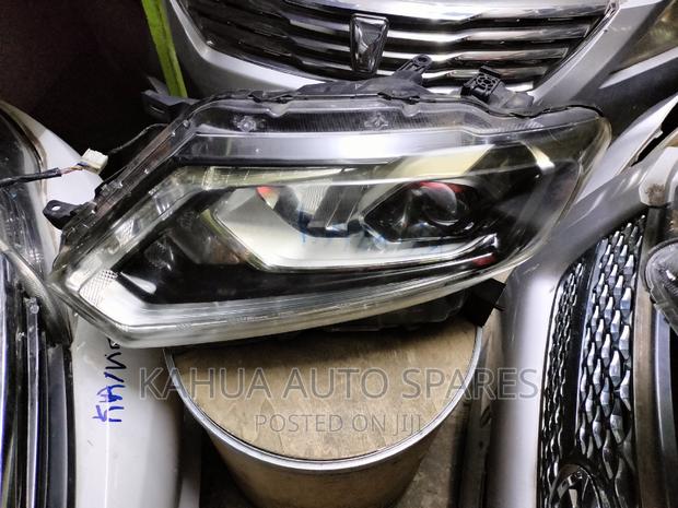 Xtrail NT32/2013/2014/2015/2016 Xenon Headlights - main view