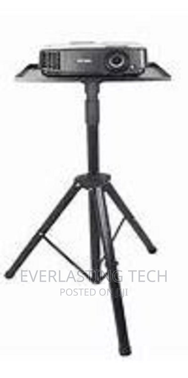 .Echcom Tc-MPS- 240 - Manual Projector Screen 240 X 240