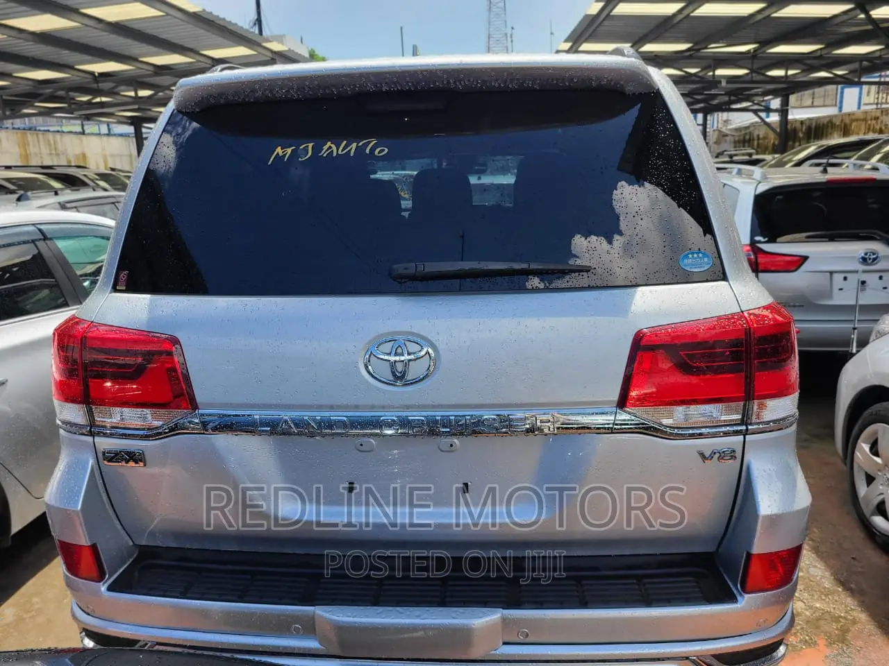 Toyota Land Cruiser 4.6 V8 AX 2017 Silver