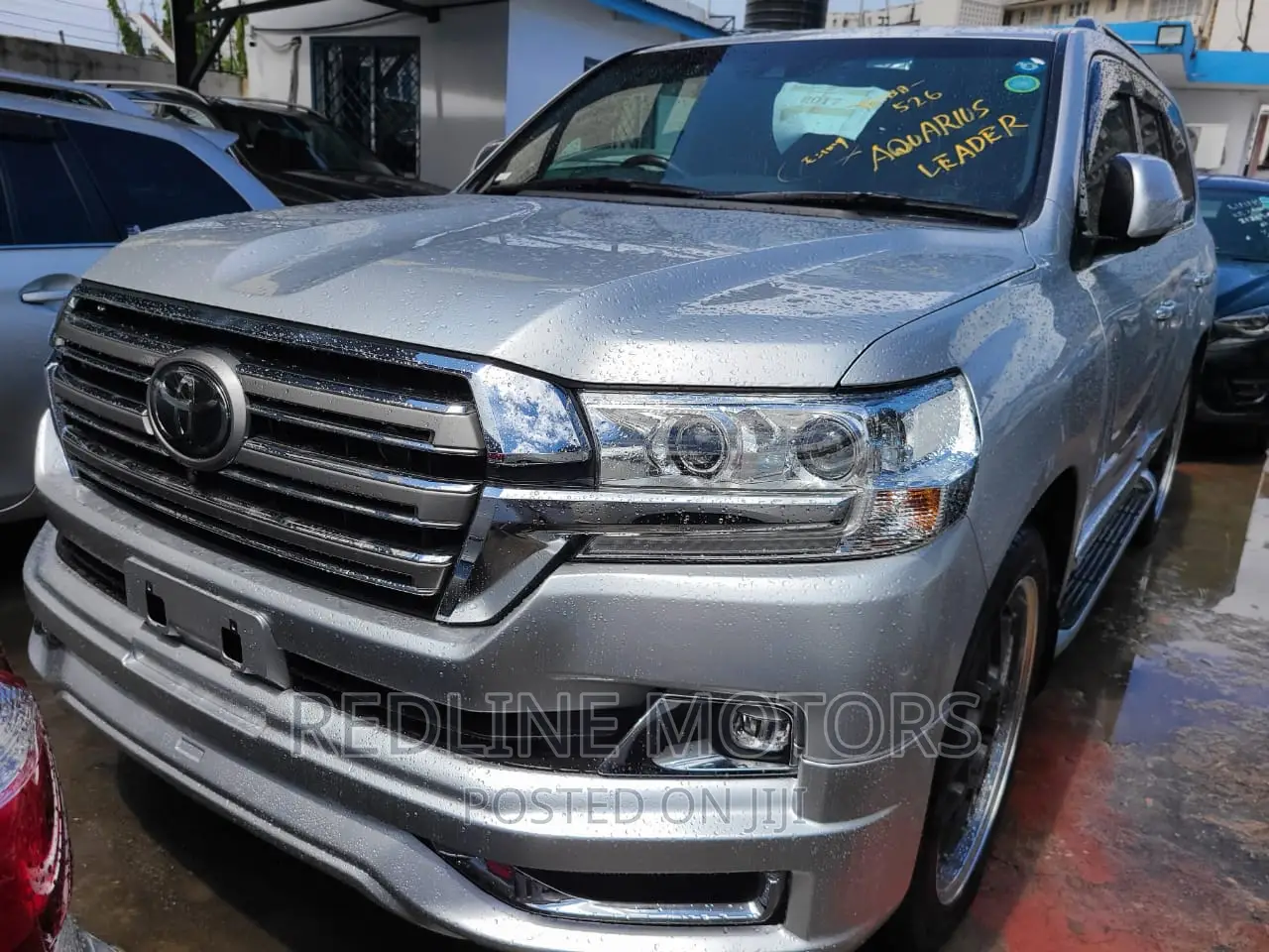 Toyota Land Cruiser 4.6 V8 AX 2017 Silver