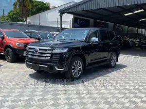 Toyota Land Cruiser 2023 Black