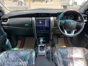 Toyota Fortuner 2.8 D AWD 2016 Black