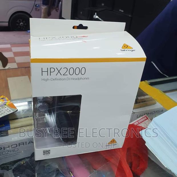 Behringer HPX2000 - main view