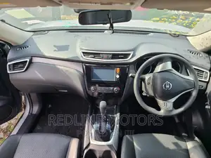 Nissan X-Trail 2.0 Petrol FWD 2016 Silver