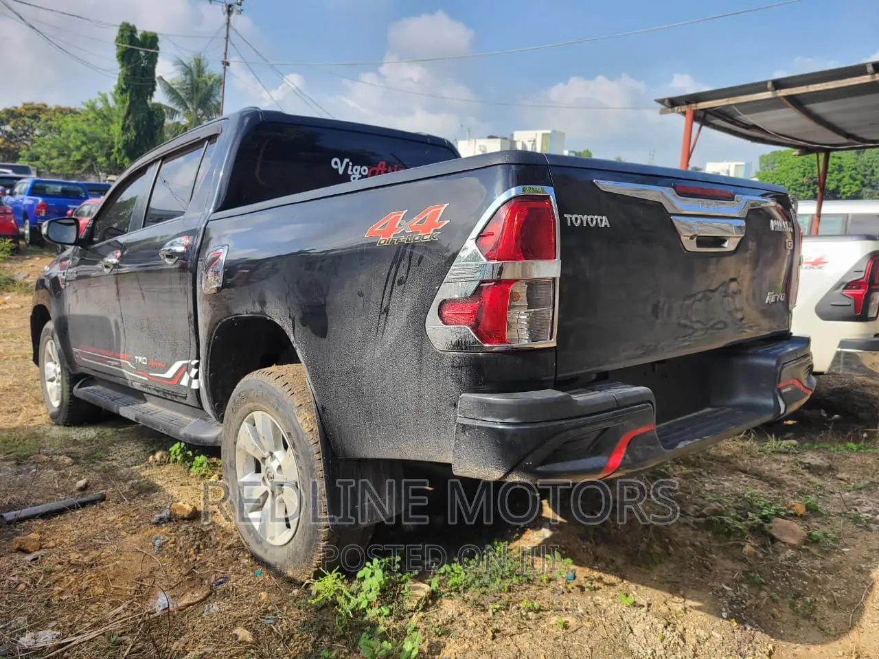 Toyota Hilux 2016 Black