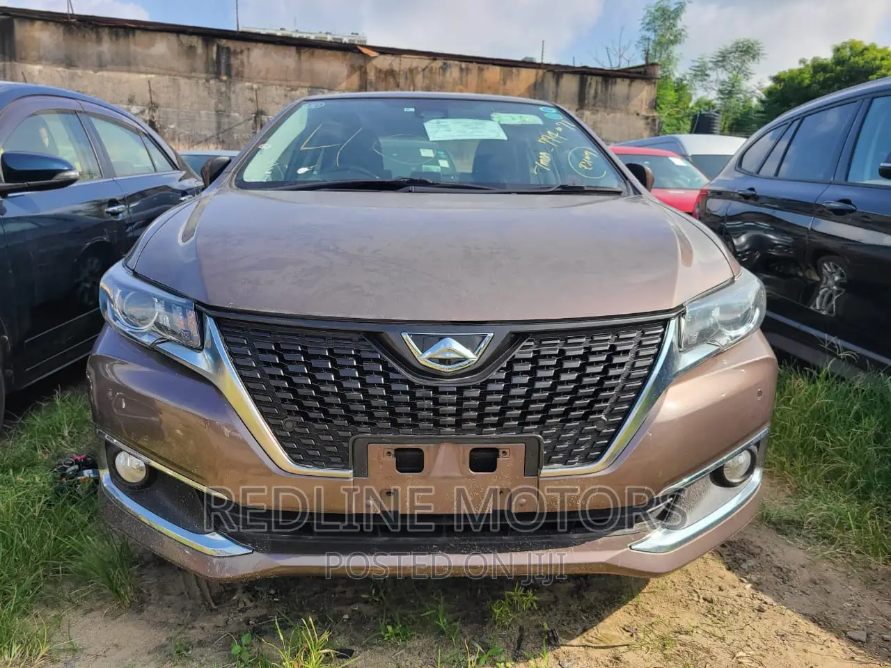 Toyota Premio 1.8 AWD 2016 Gold