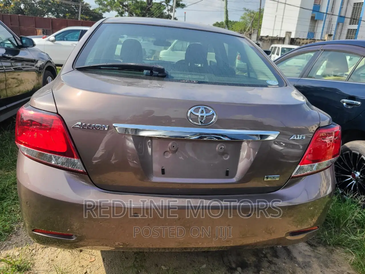 Toyota Premio 1.8 AWD 2016 Gold