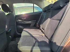 Toyota Premio 1.8 AWD 2016 Gold