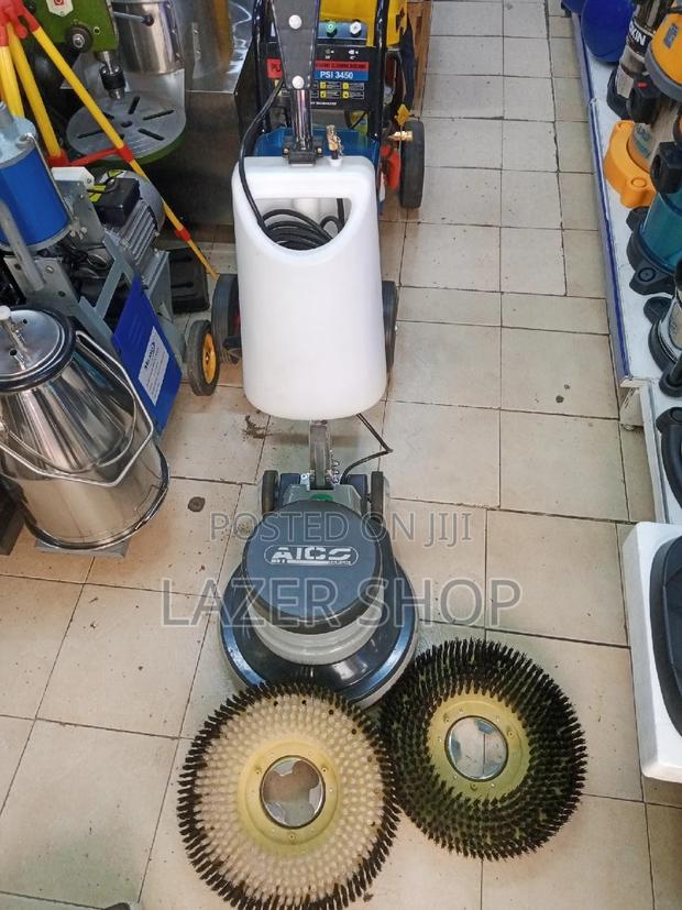 Floor Scrubber Machine - main view