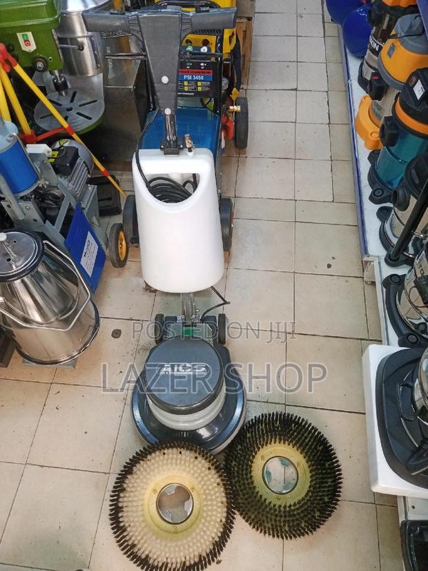 Floor Scrubber Machine - thumbnail 2