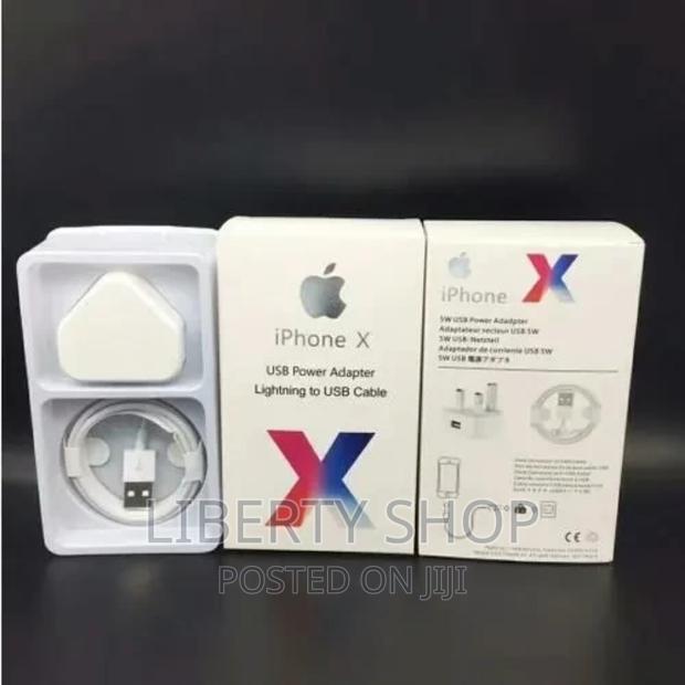 E iPhone 5 6 7 8 X iPhone Charger Complete Charger - main view
