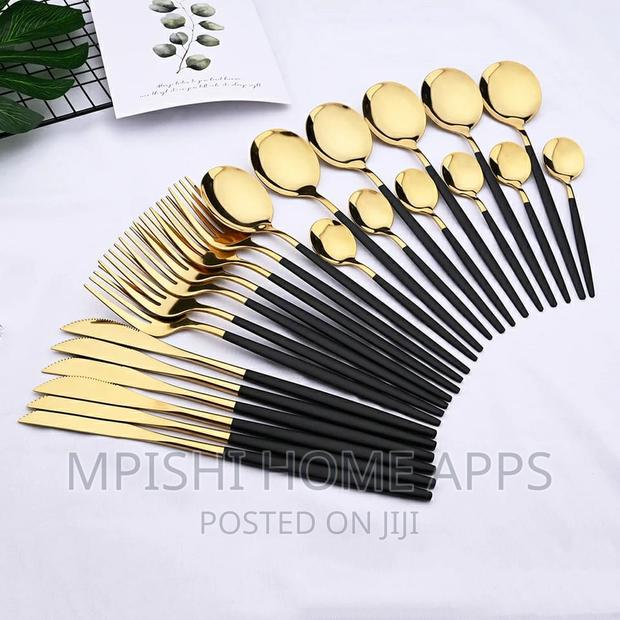 24pcs Cutlery Set Black Gold