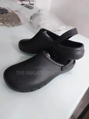 Theatre Clogs Open.
