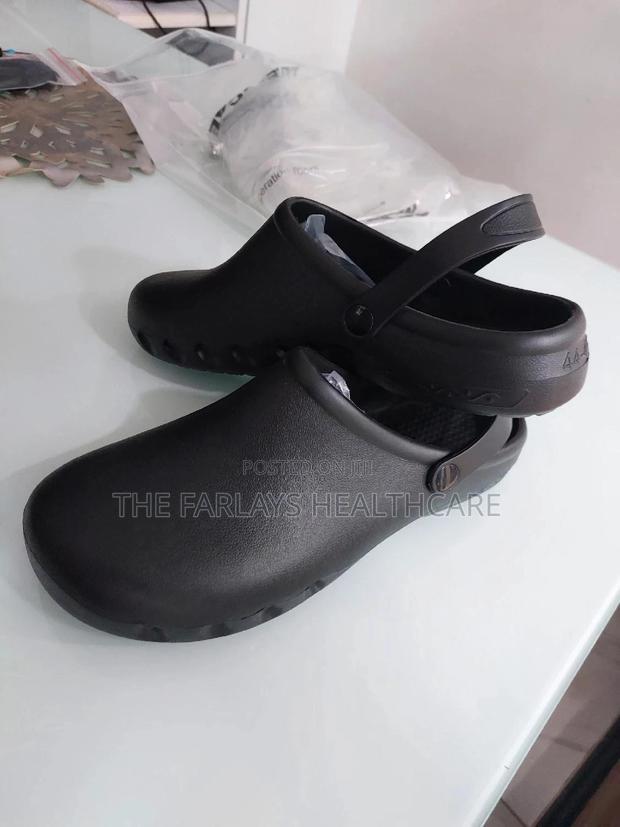 Theatre Clogs Open. - main view