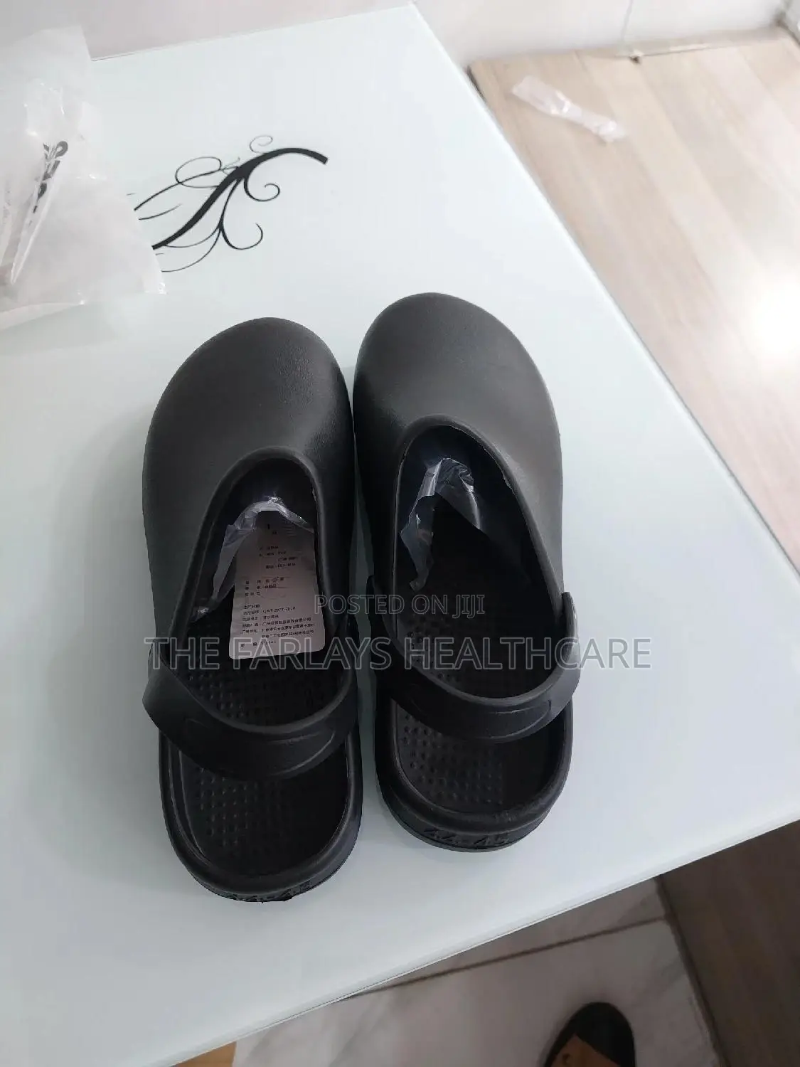 Theatre Clogs Open.