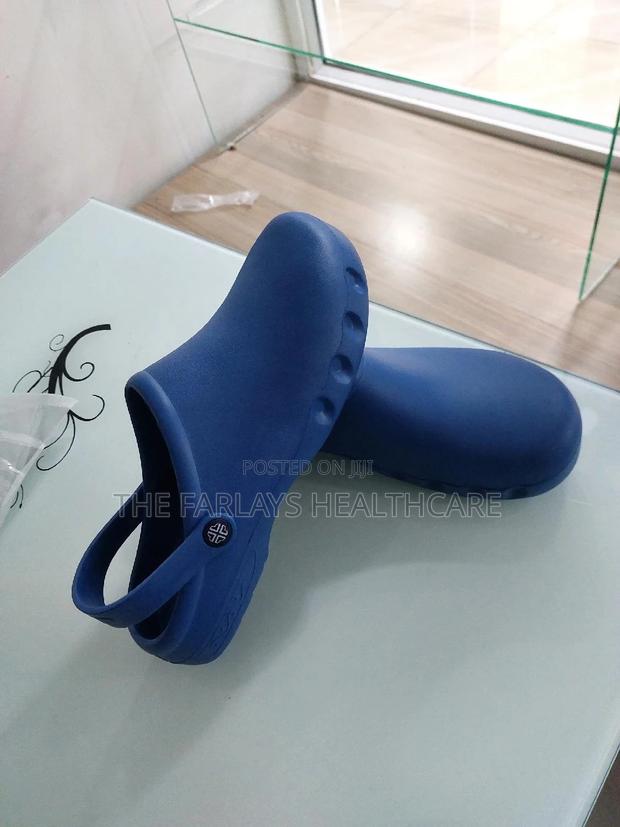 Theatres Crocs for Nurses. - main view