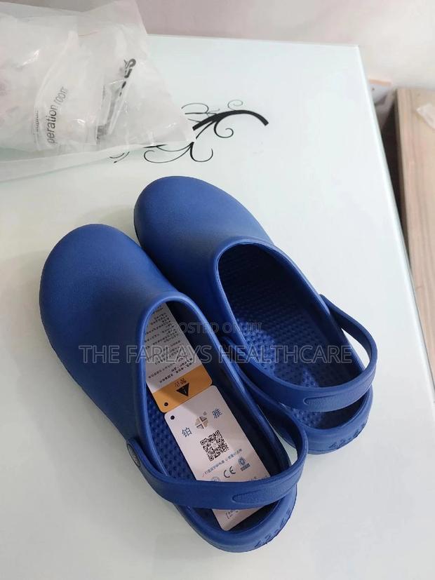 Theatres Crocs for Nurses. - thumbnail 3