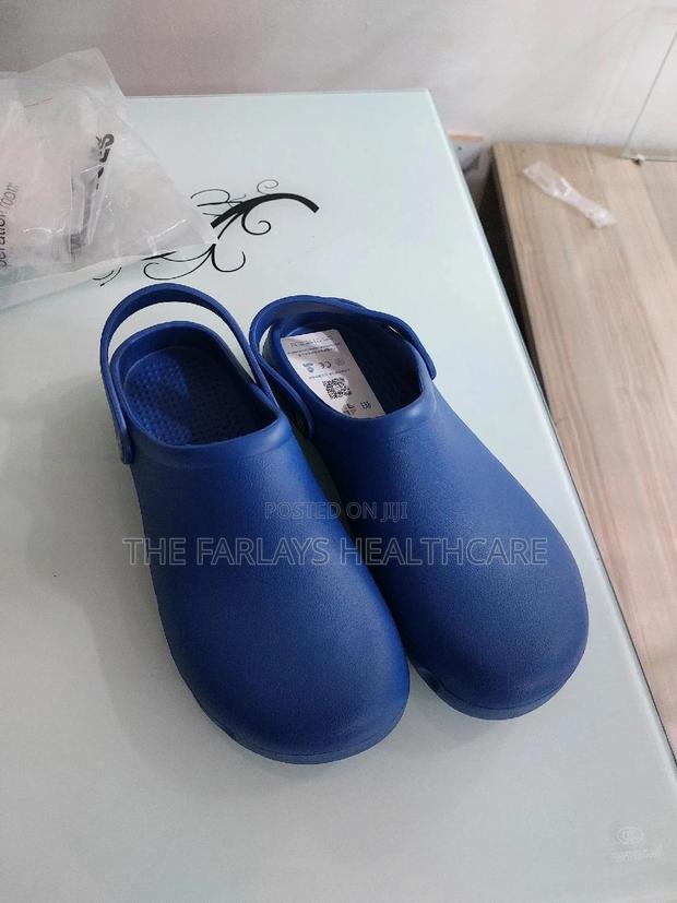 Theatres Crocs for Nurses. - thumbnail 4