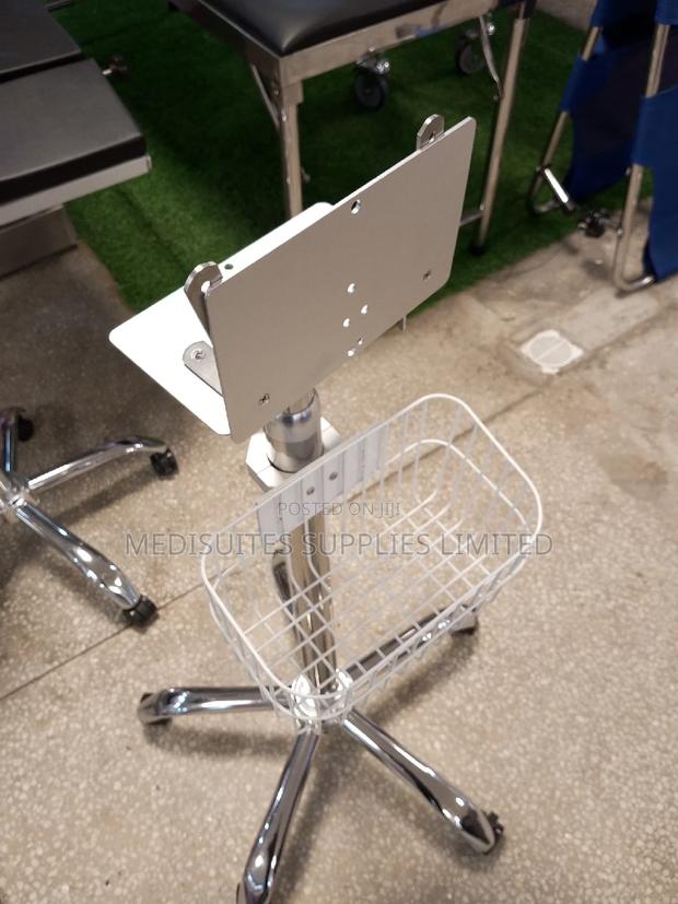 Patient Monitor/Vital Signs Monitor Stand
