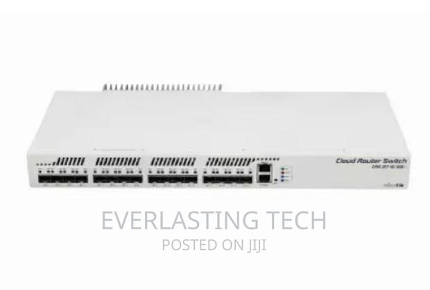 Mikrotik Cloudrouter Switch CRS317-1G-16S+RM - thumbnail 2