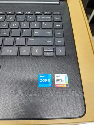Laptop HP 14-Dq2031tg 8GB Intel Core I5 SSD 256GB