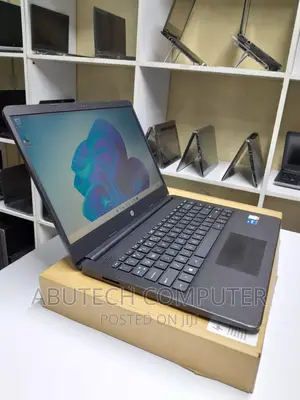 Laptop HP 14-Dq2031tg 8GB Intel Core I5 SSD 256GB