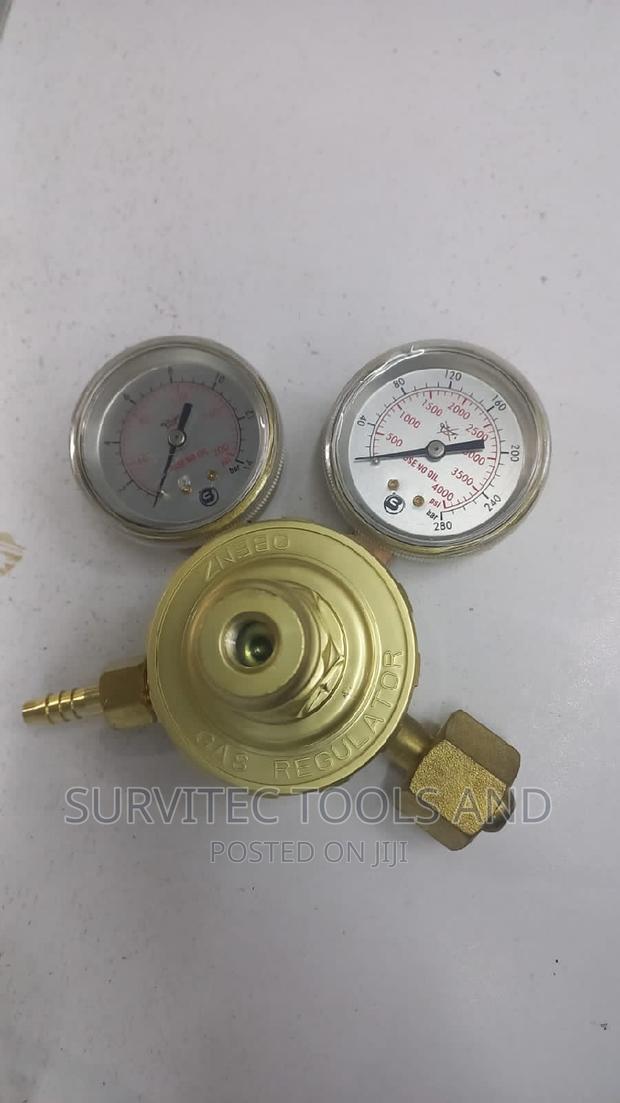 Oxygen Regulator - main view