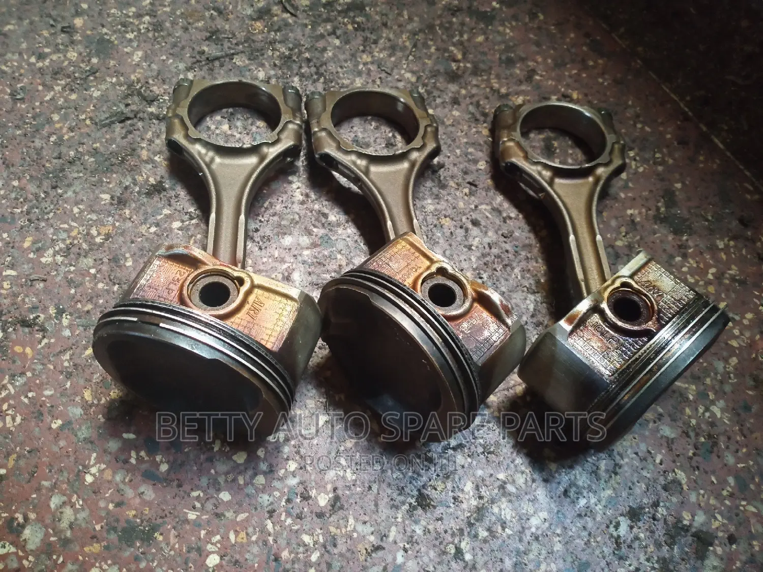 Toyota Prado 150 2TR Piston and Con Rod