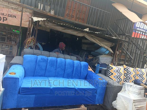 Brand New 3 Seater Sofa - thumbnail 3