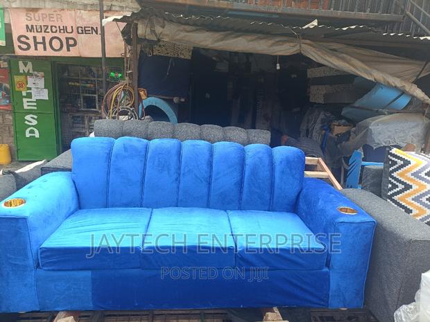 Brand New 3 Seater - thumbnail 2