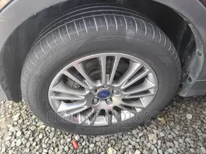 Ford Kuga 2016 Gray