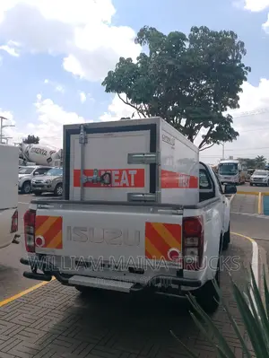 New Isuzu D-MAX 2023 White