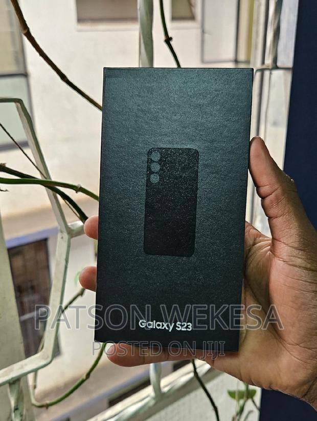 New Samsung Galaxy S23 128 GB Green - thumbnail 2