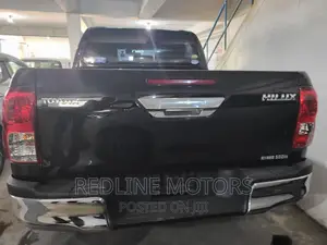 Toyota Hilux 2018 Black