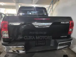 Toyota Hilux 2018 Black