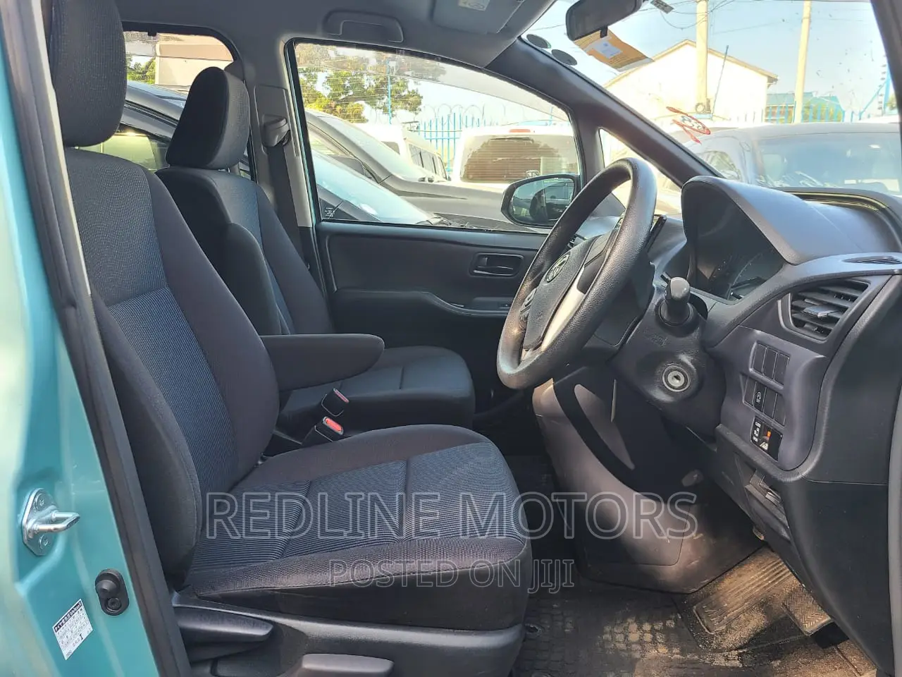 Toyota Voxy 2016 Blue