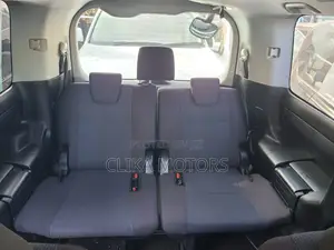 Toyota Voxy 2016 Blue