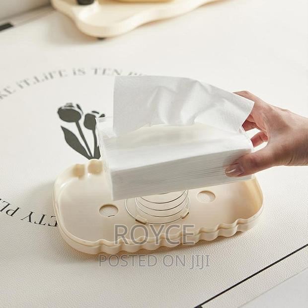 Creamy -White Shell Shape Serviette Holder - thumbnail 3