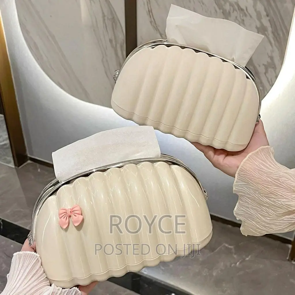 Creamy -White Shell Shape Serviette Holder