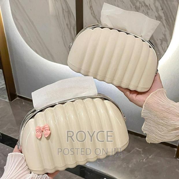 Creamy -White Shell Shape Serviette Holder - thumbnail 2