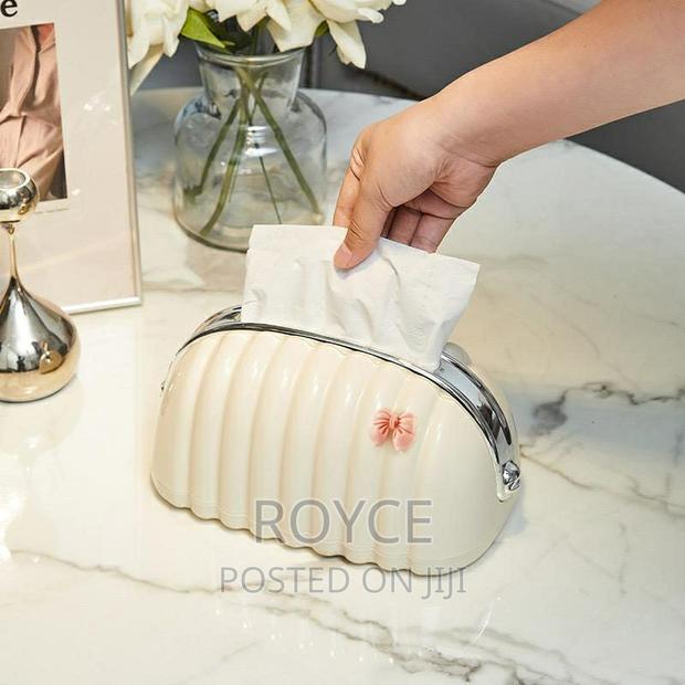 Creamy -White Shell Shape Serviette Holder