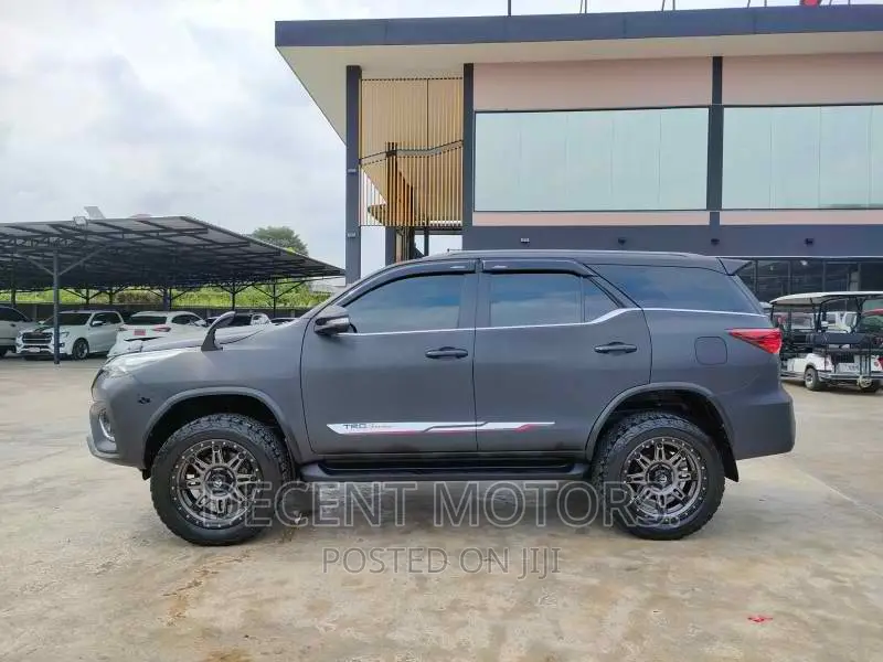 Toyota Fortuner 2.8 D AWD 2018 Black