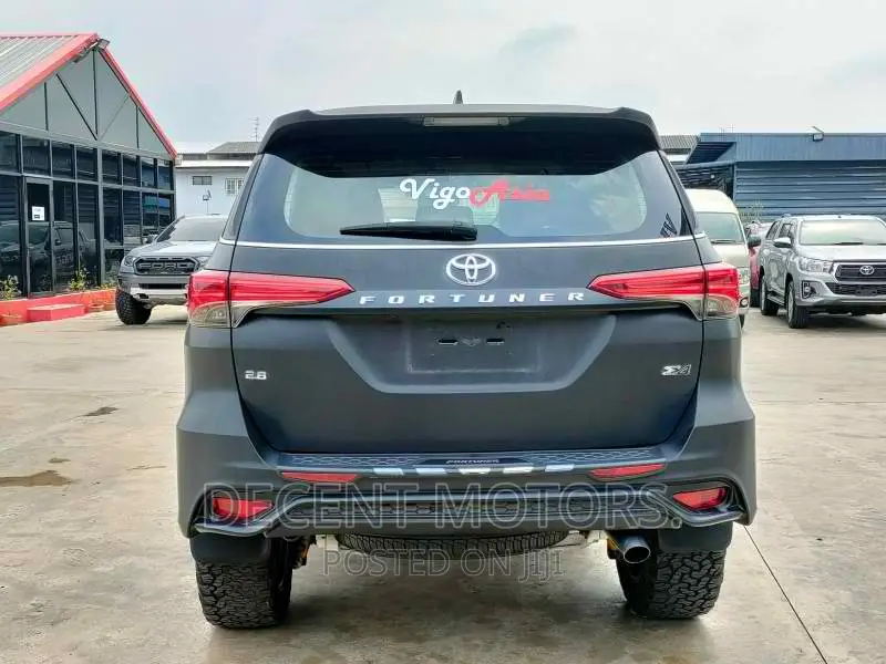 Toyota Fortuner 2.8 D AWD 2018 Black