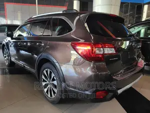 Subaru Outback 2.5i Premium AWD 2017 Gold