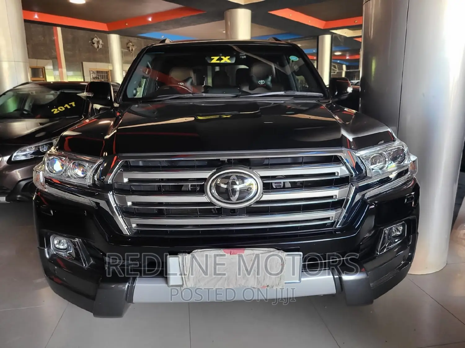 Toyota Land Cruiser 4.6 V8 AX 2016 Black